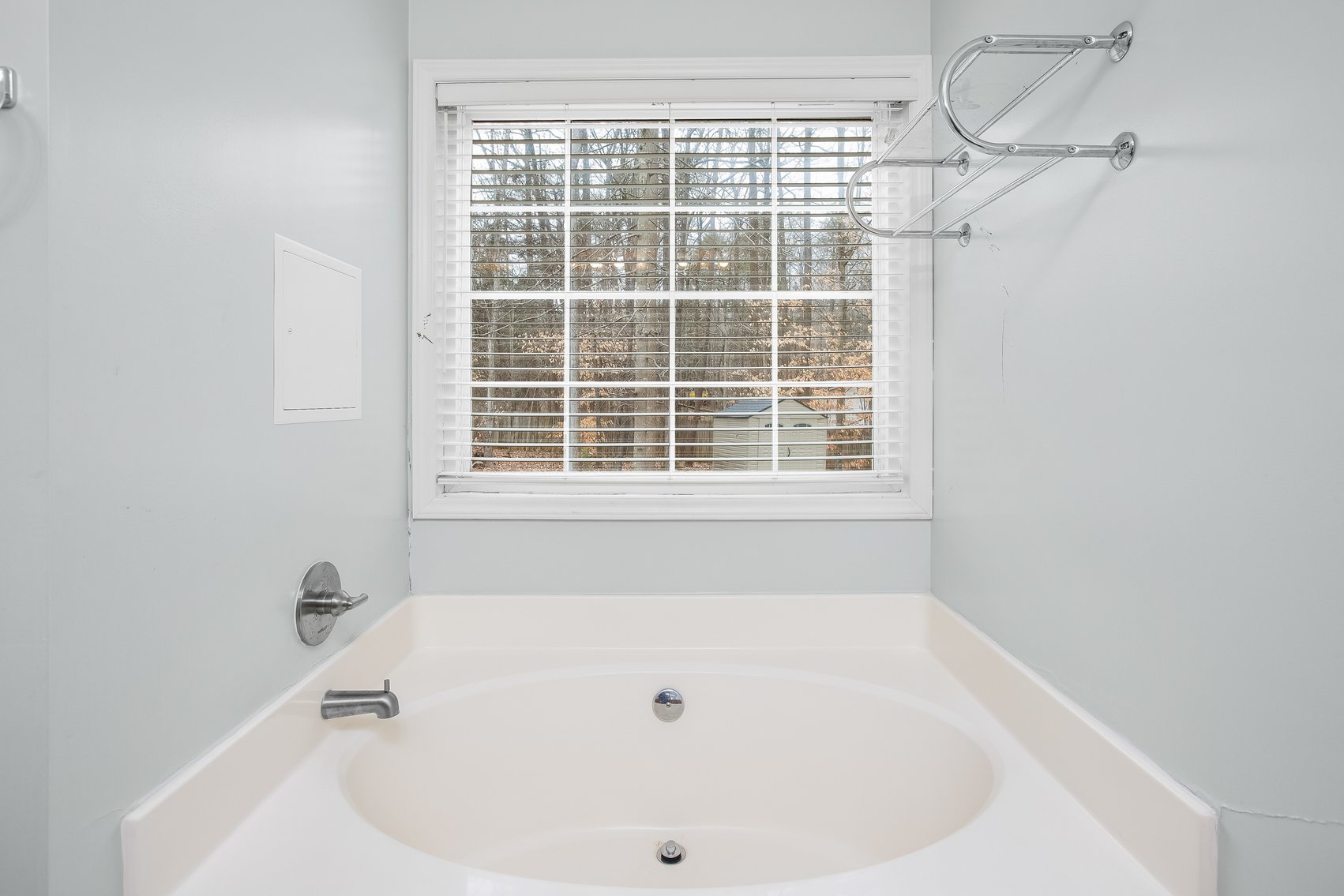 Charming Pleasant Garden Home on Spacious Lot with Large Shop