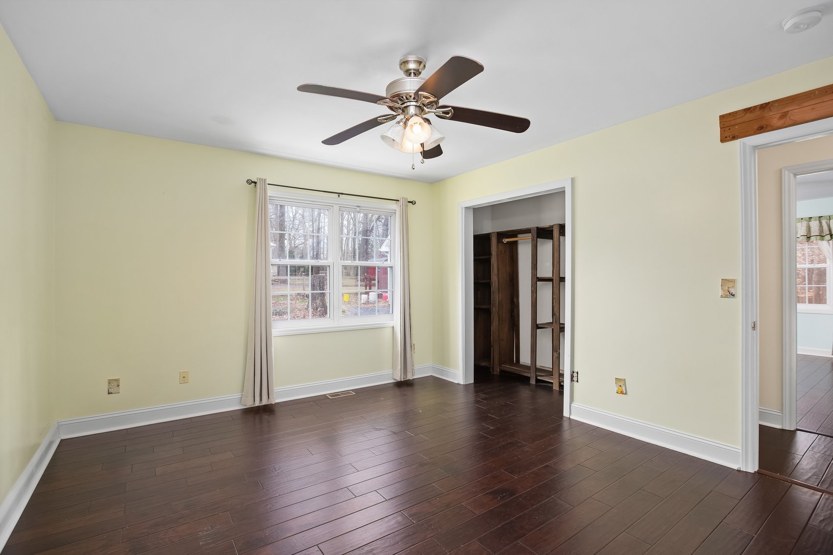 Charming Pleasant Garden Home on Spacious Lot with Large Shop