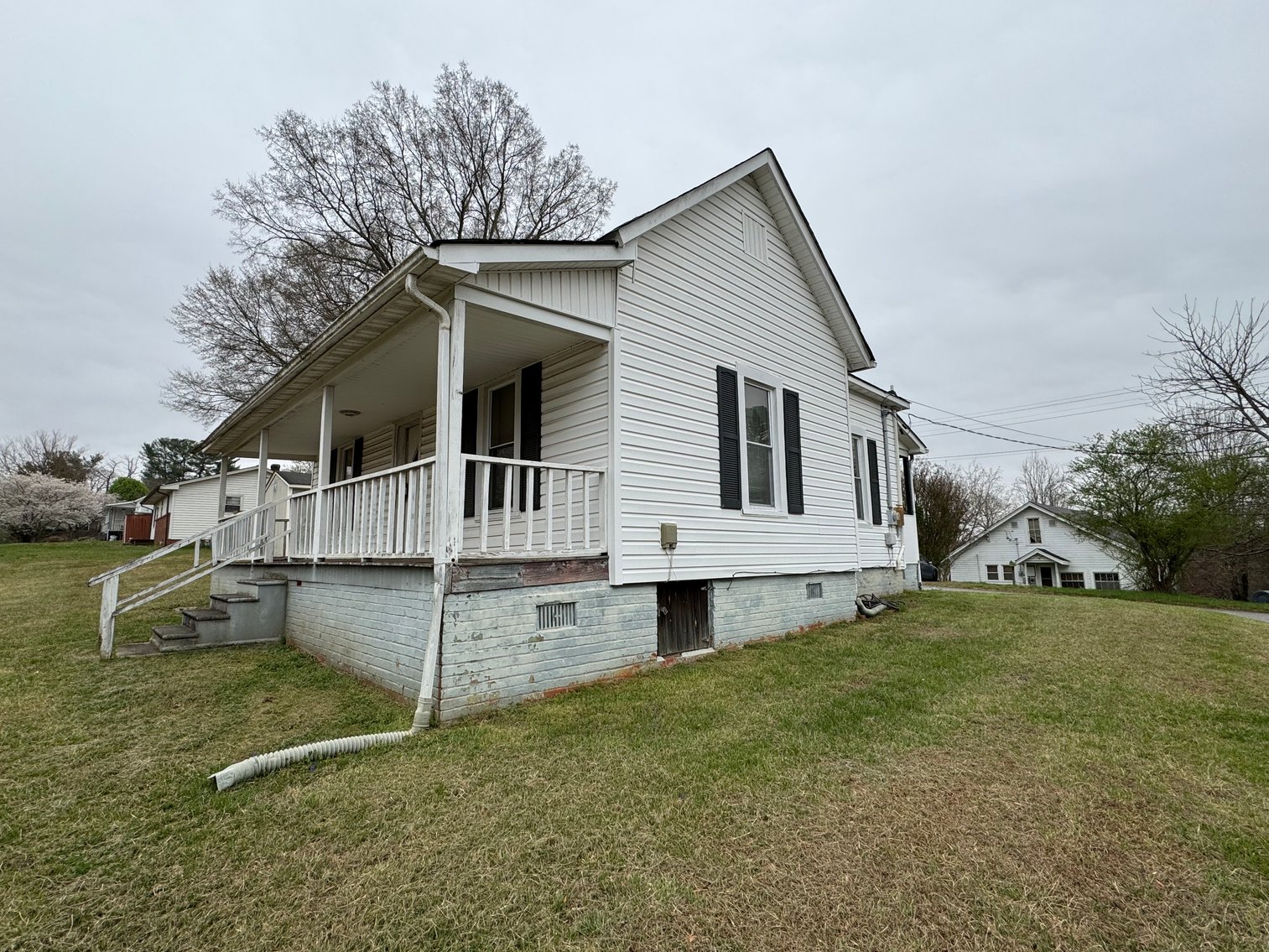 Hickory Home Auction