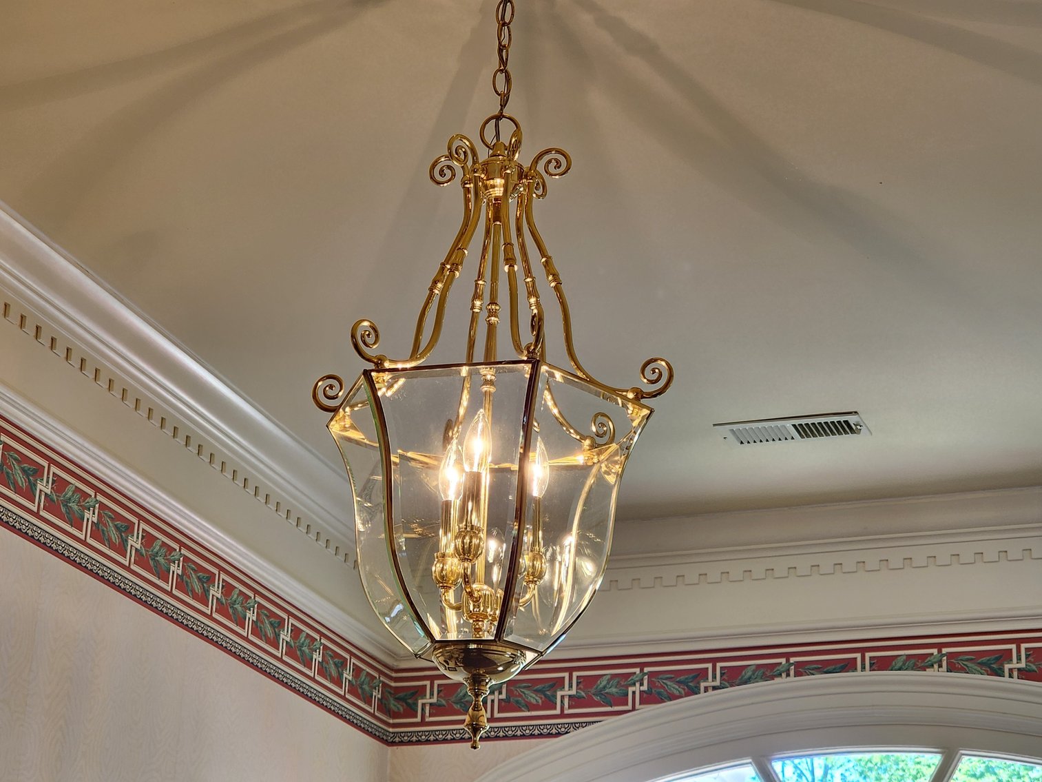 The Elegant Estate of the Late Nancy Taylor