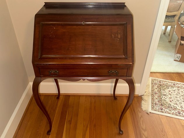 Image for Craftique Furniture, Home Decor, Golf Clubs, & More Auction