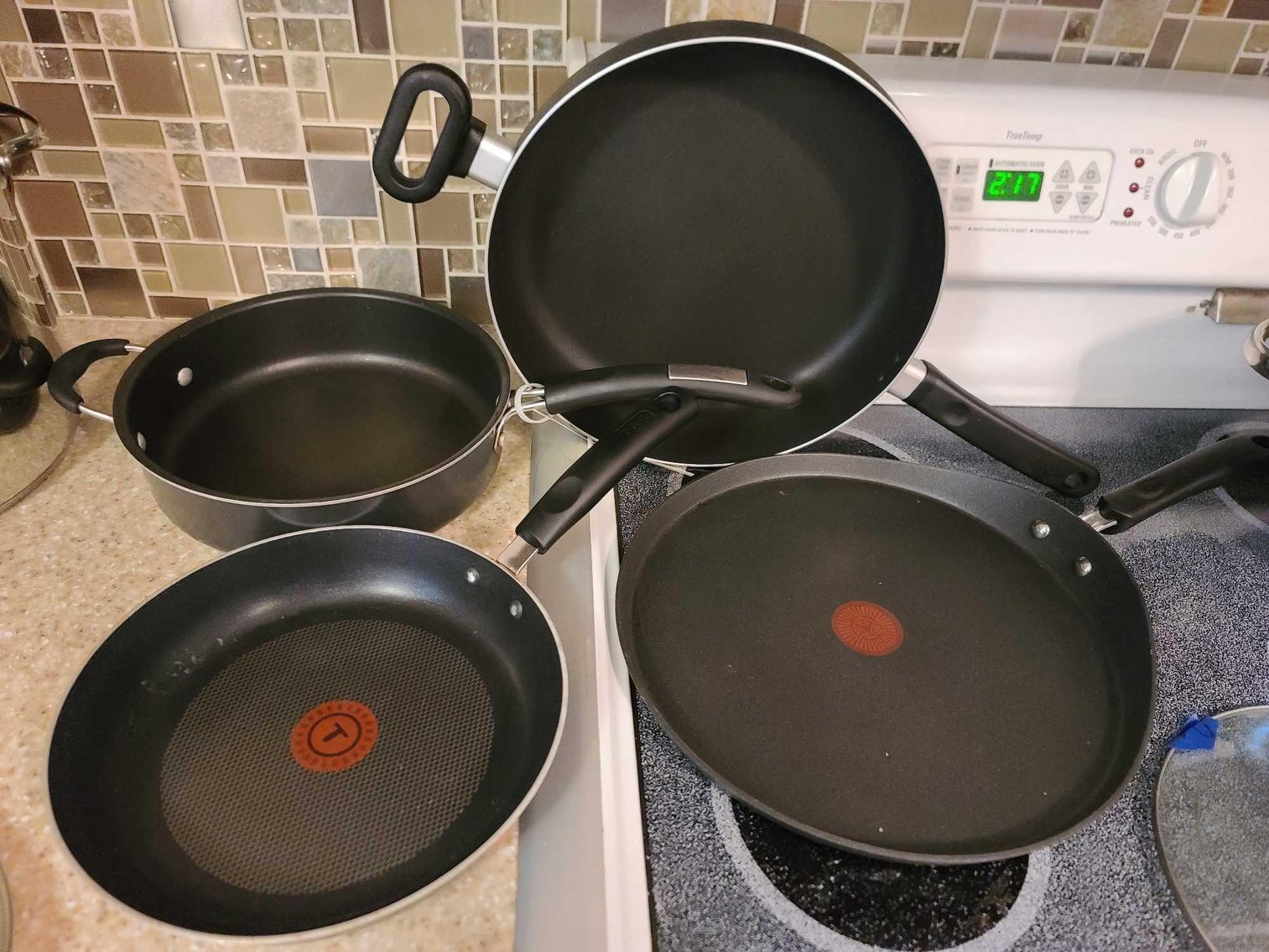 Gilbert Estate, Living