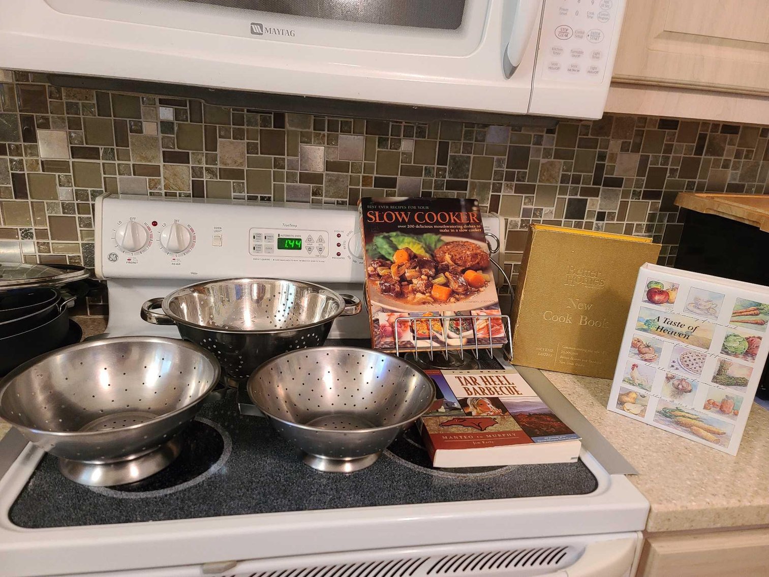 Gilbert Estate, Living