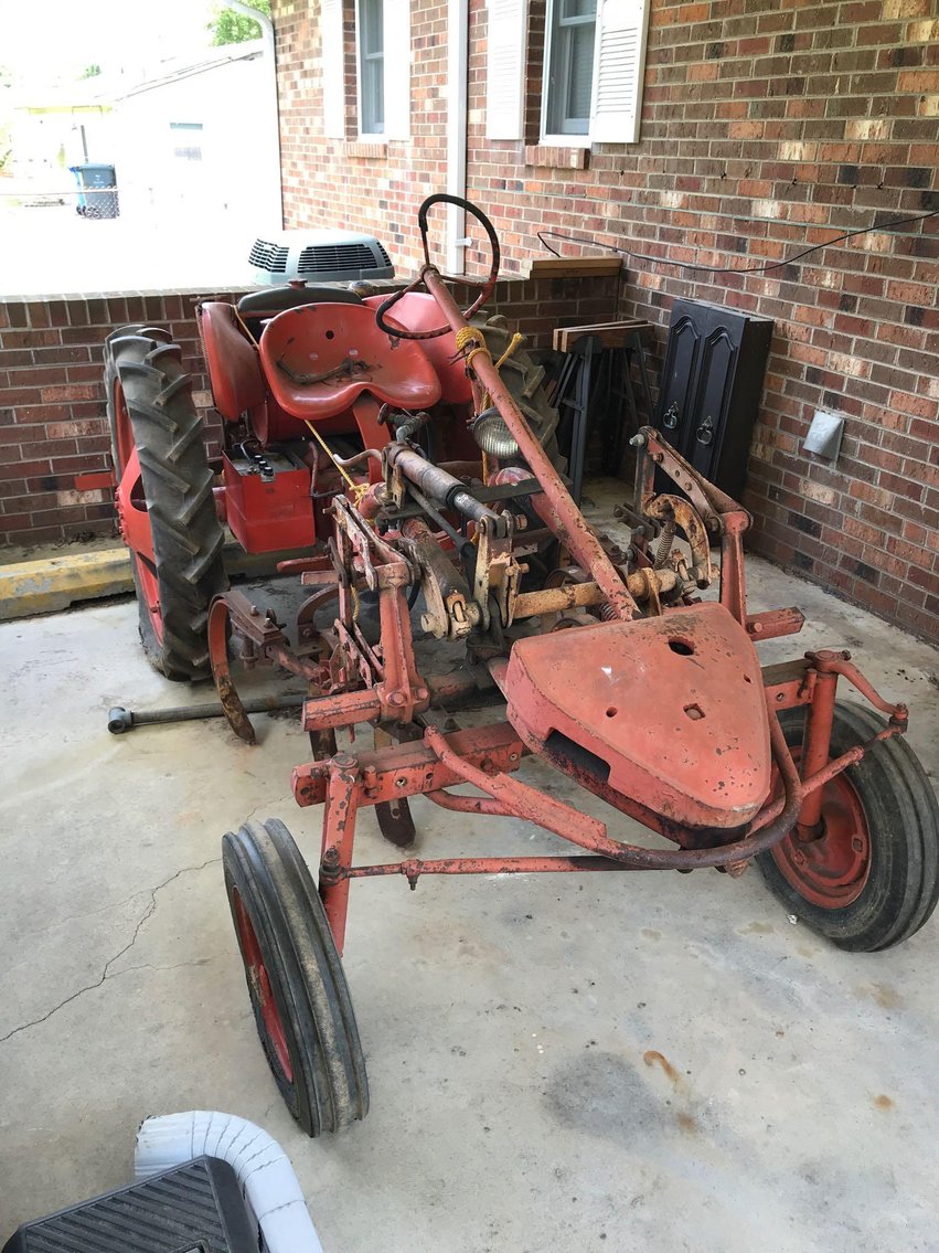 Watson estate, Living