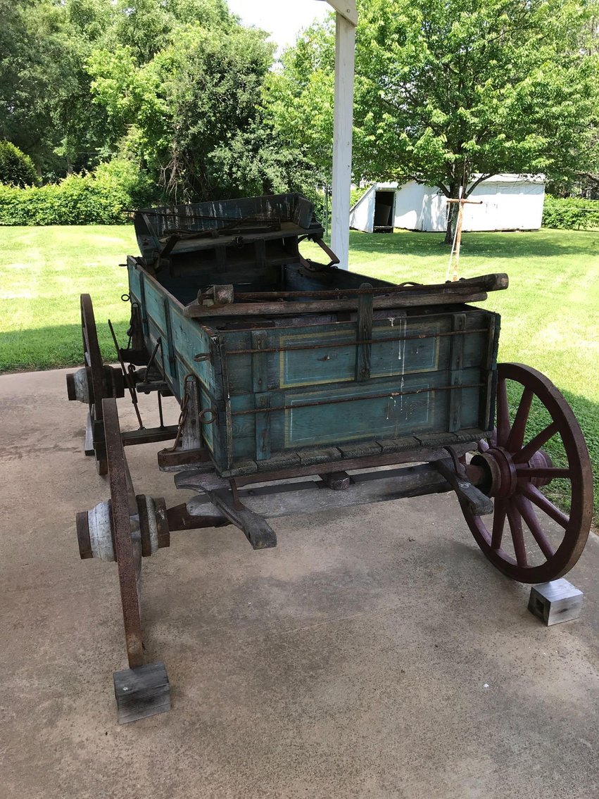 Watson estate, Living