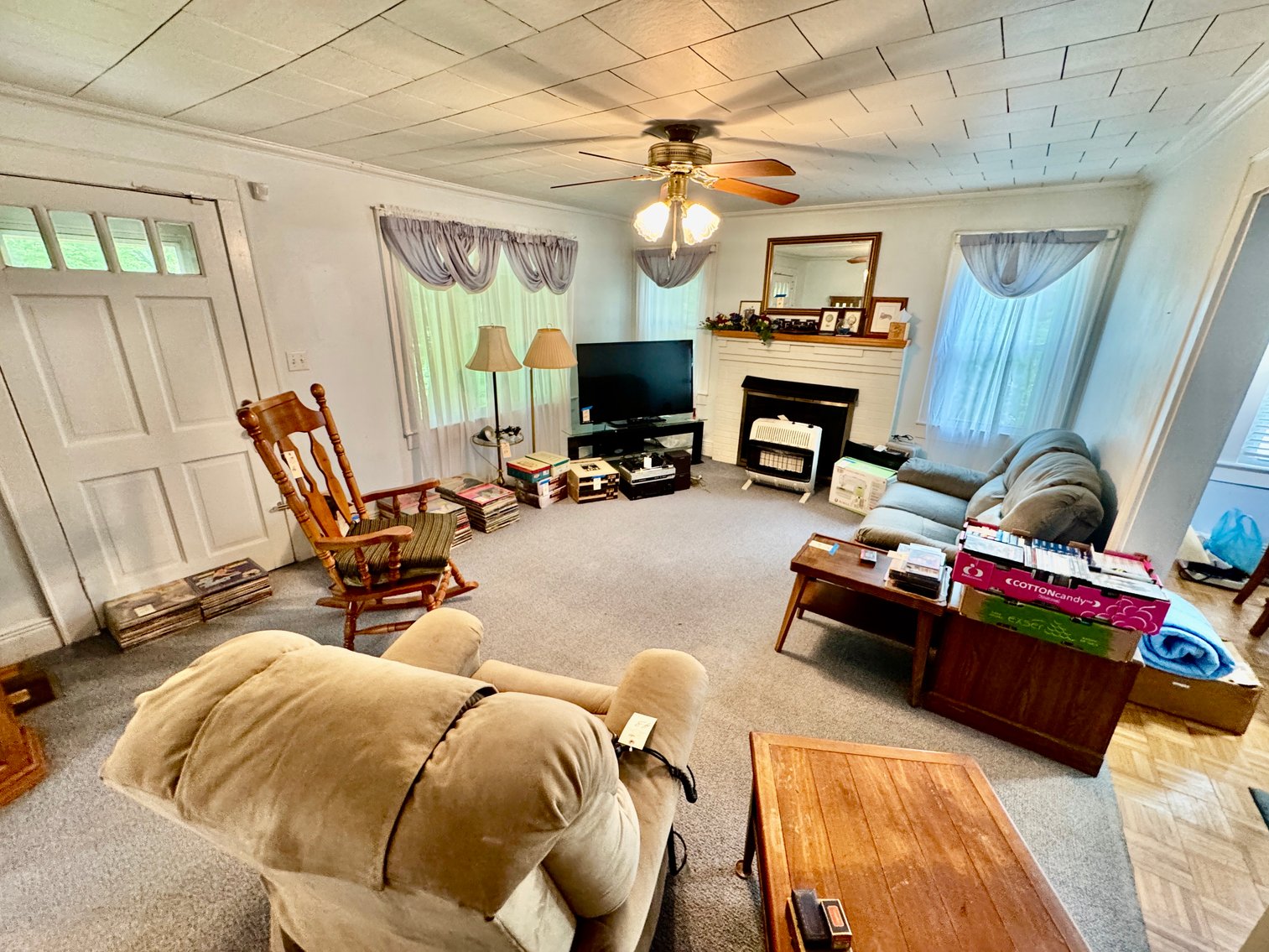 3 Homes + 5 Shops = 1 Special Auction with Endless Possibilities!