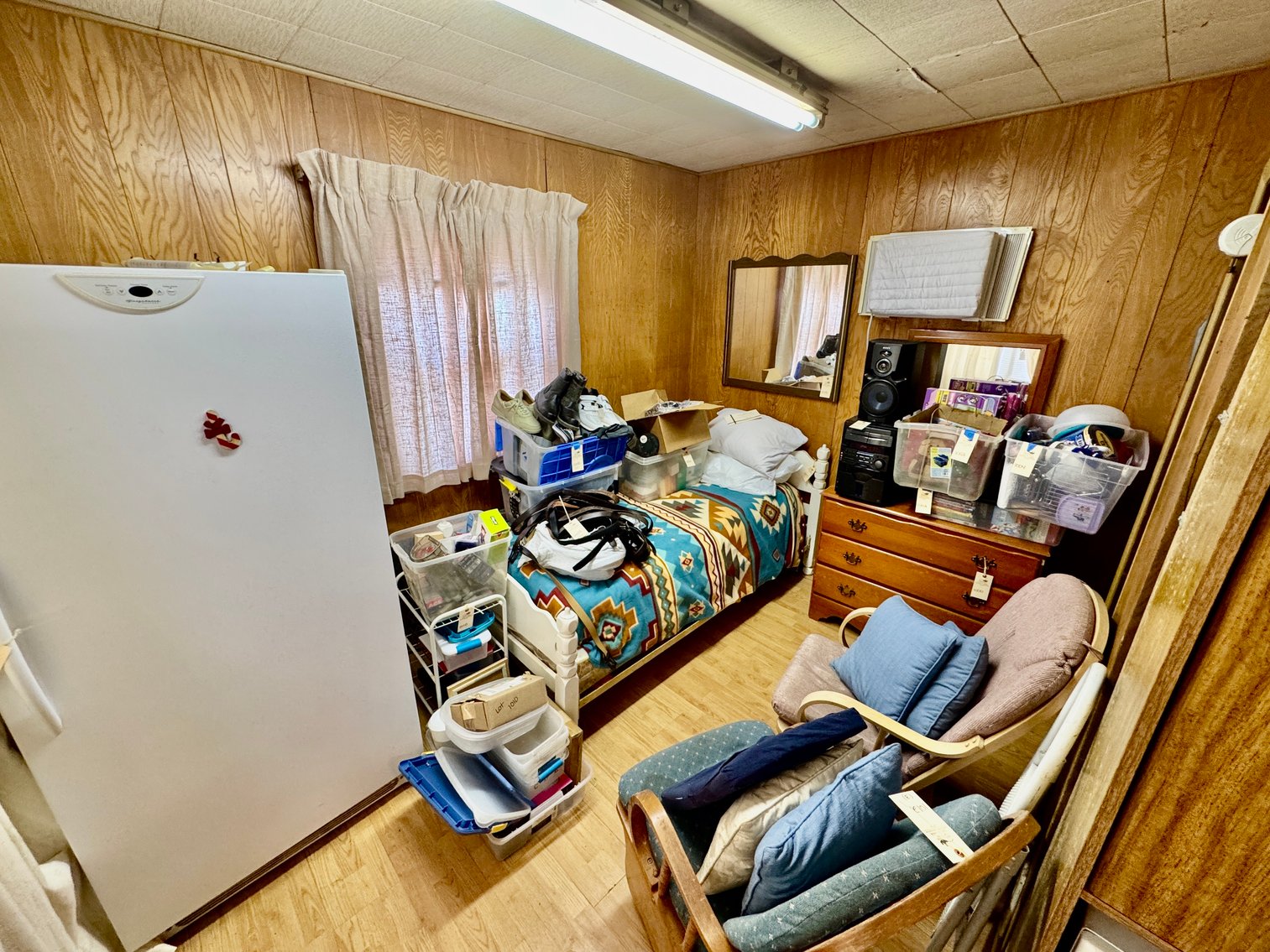 3 Homes + 5 Shops = 1 Special Auction with Endless Possibilities!