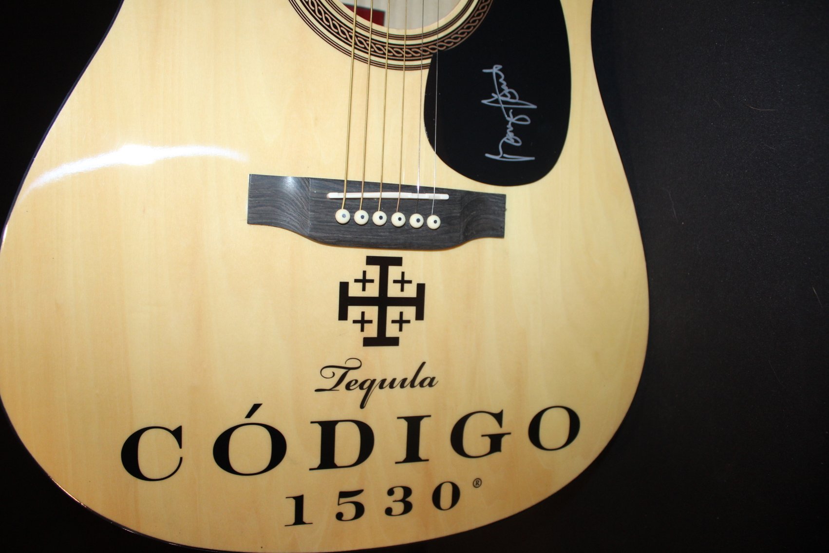 George Strait Código 1530 Tequila Signed Guitar