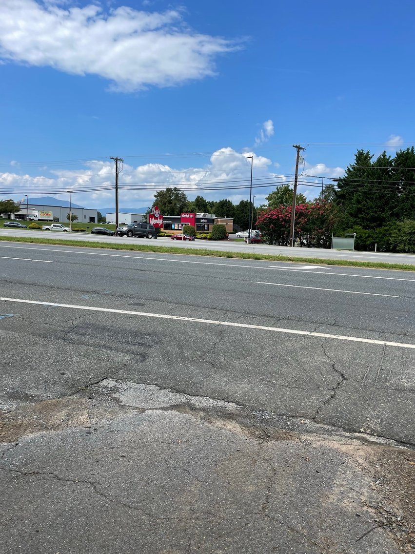 Image for 1001 E Lynchburg Salem Tpke, Bedford, VA 24523