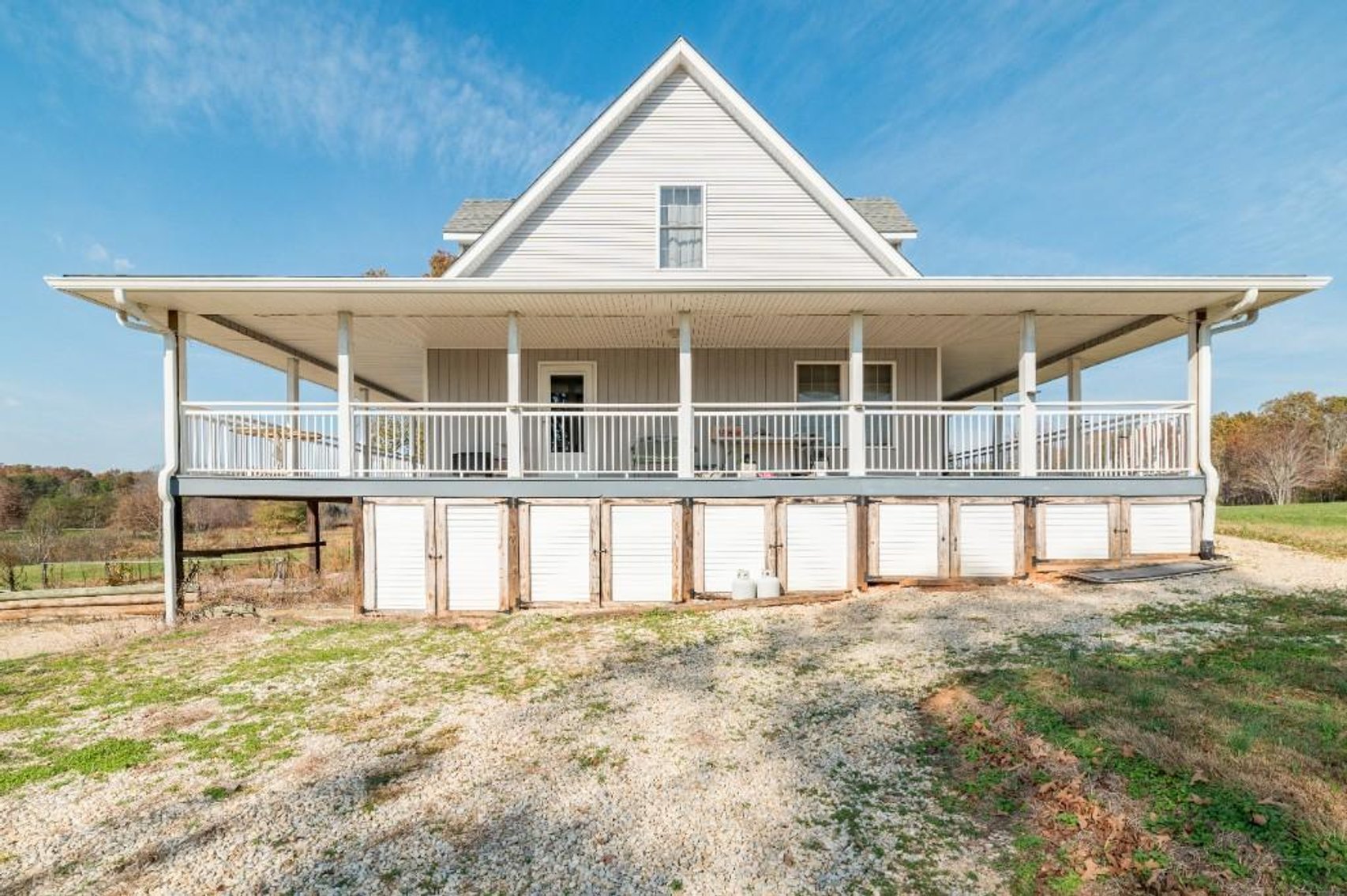 Image for **UNDER CONTRACT** House on 25 Acres Appomattox Va 3 Buildings with Pond