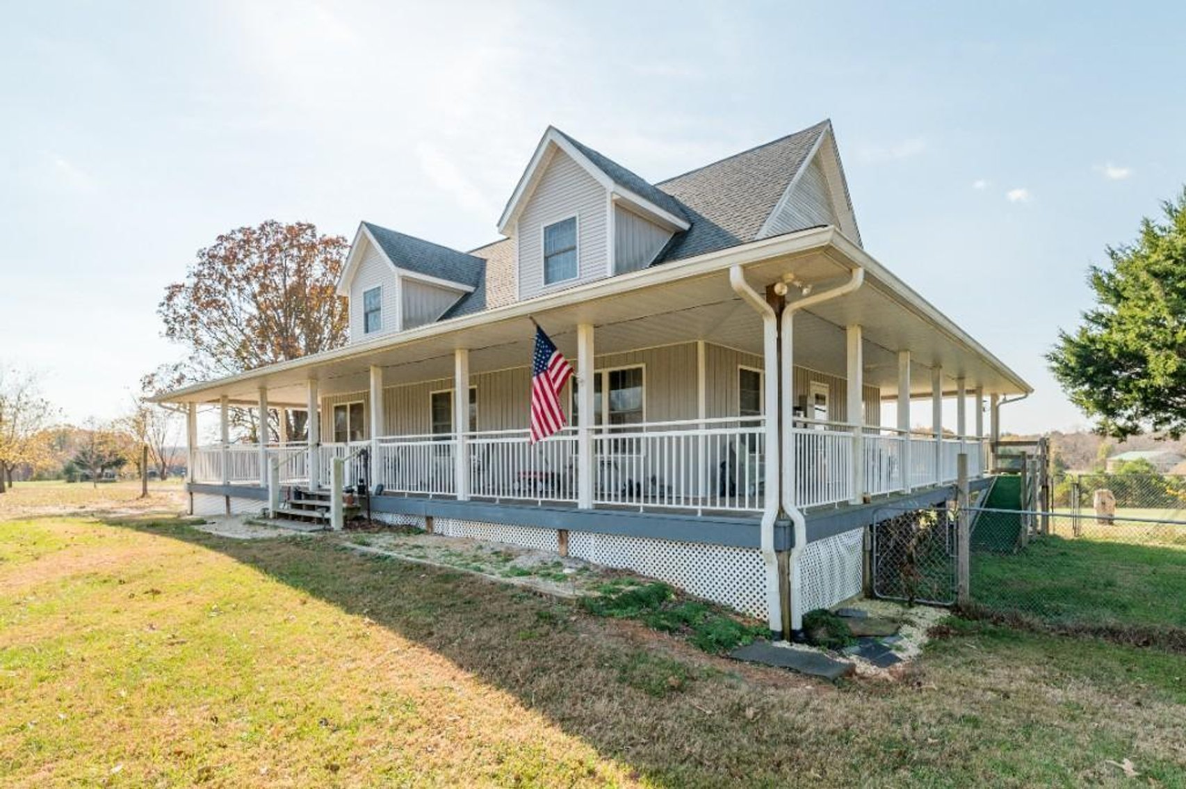 Image for **UNDER CONTRACT** House on 25 Acres Appomattox Va 3 Buildings with Pond