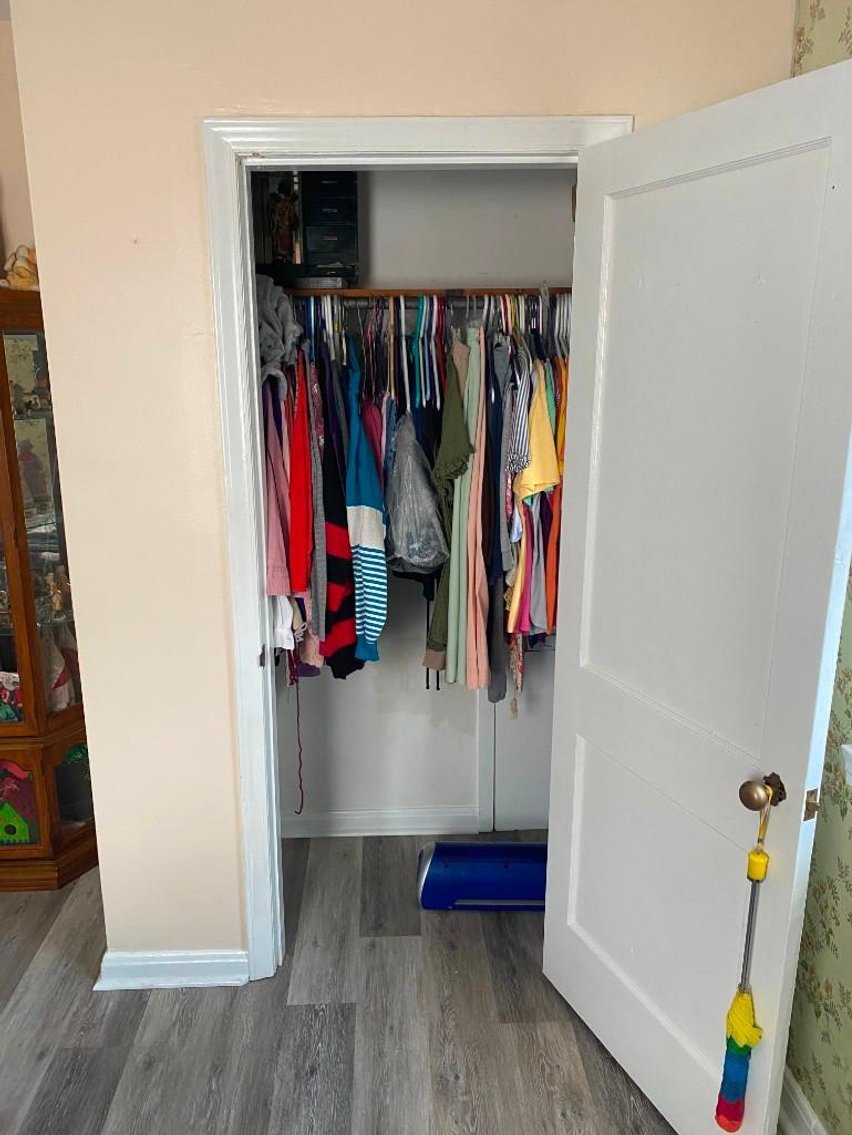 Image for HOME SOLD PRIOR TO AUCTION !!!  SOLD SOLD SOLD ESTATE OF ALBERT M.TYREE -  1 1/2 STORY CAPE COD BRICK HOME