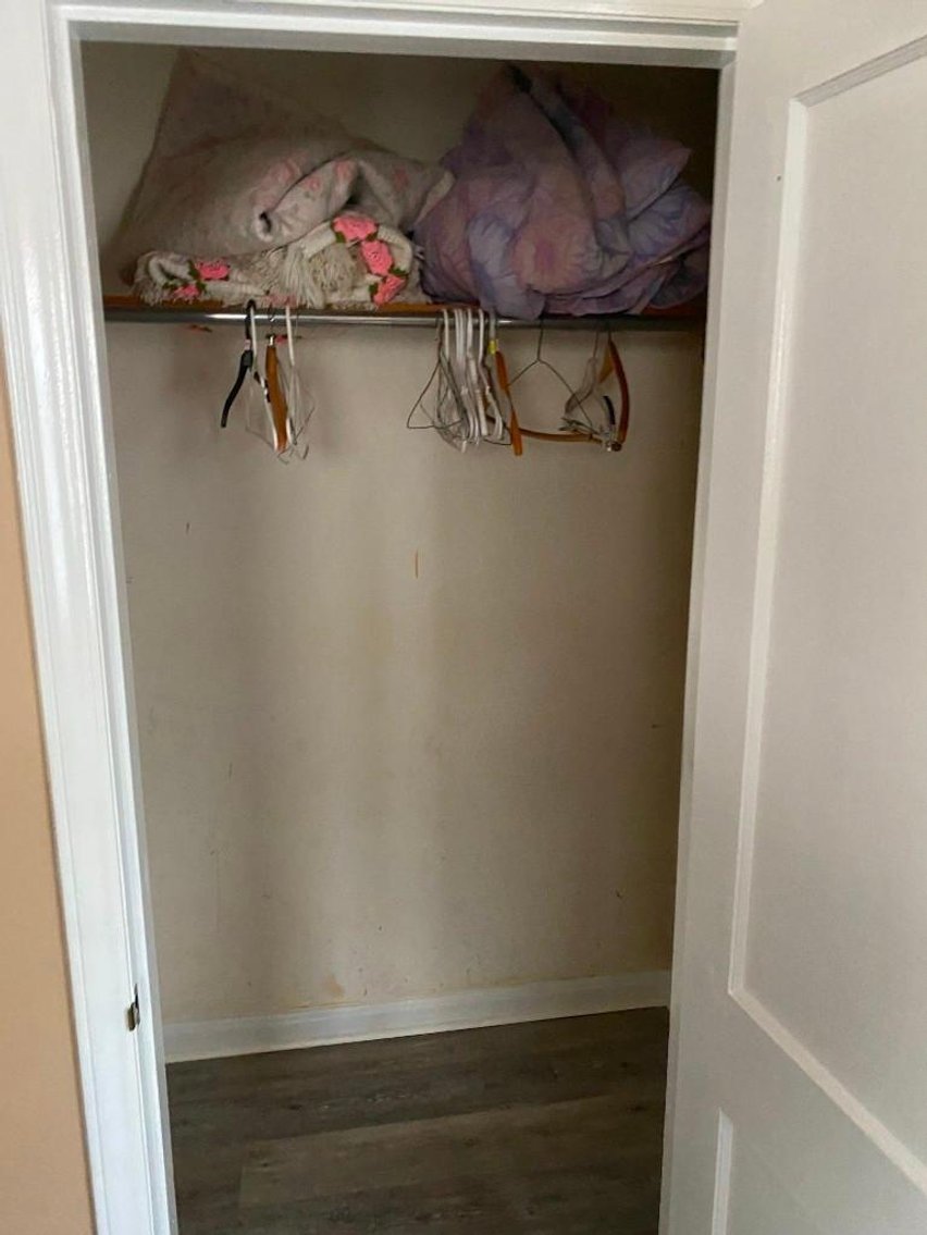 Image for HOME SOLD PRIOR TO AUCTION !!!  SOLD SOLD SOLD ESTATE OF ALBERT M.TYREE -  1 1/2 STORY CAPE COD BRICK HOME