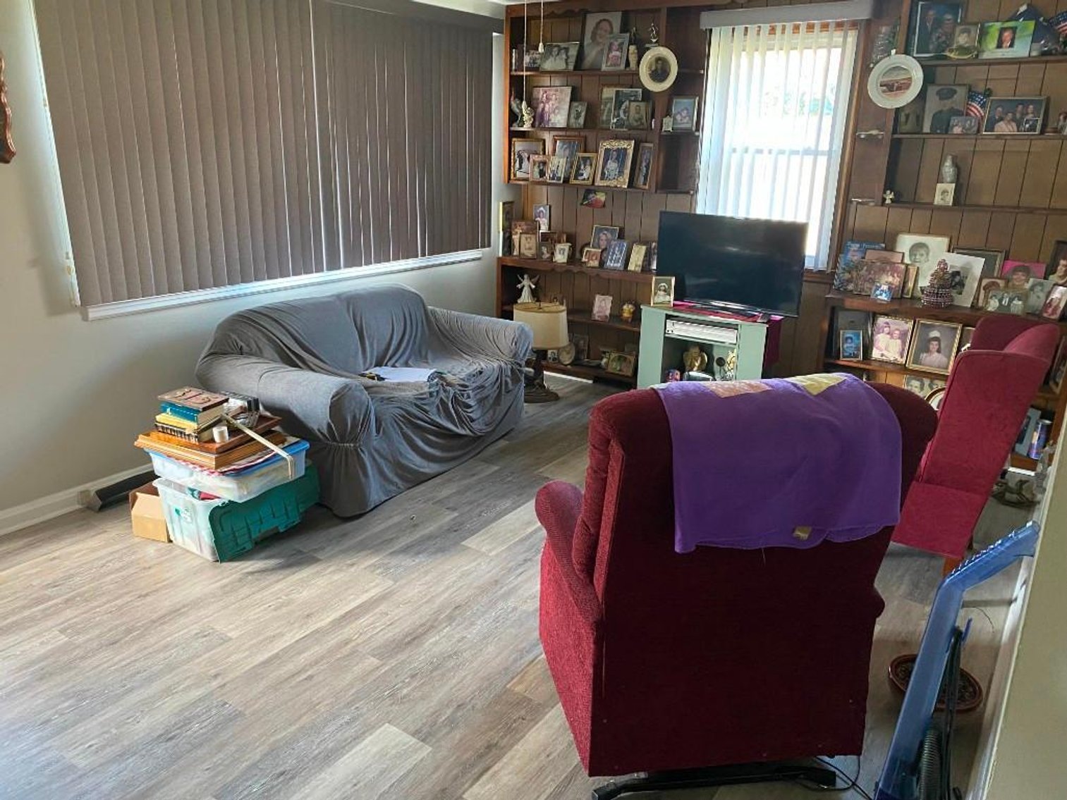 Image for HOME SOLD PRIOR TO AUCTION !!!  SOLD SOLD SOLD ESTATE OF ALBERT M.TYREE -  1 1/2 STORY CAPE COD BRICK HOME