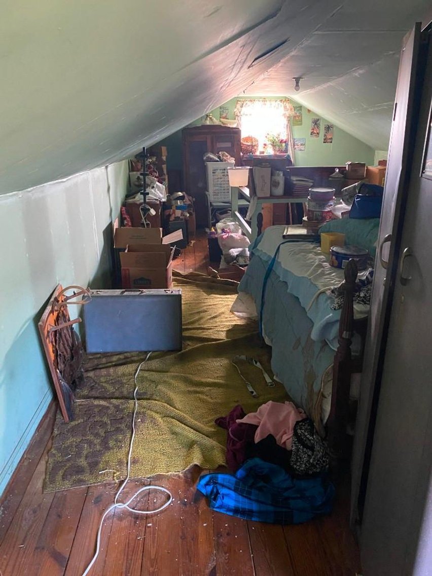 Image for HOME SOLD PRIOR TO AUCTION !!!  SOLD SOLD SOLD ESTATE OF ALBERT M.TYREE -  1 1/2 STORY CAPE COD BRICK HOME