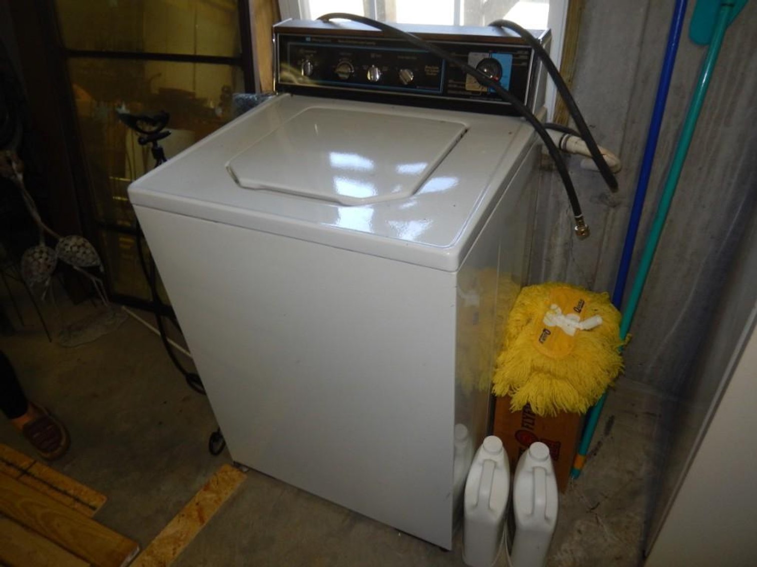 Image for Pittsville Estate Auction