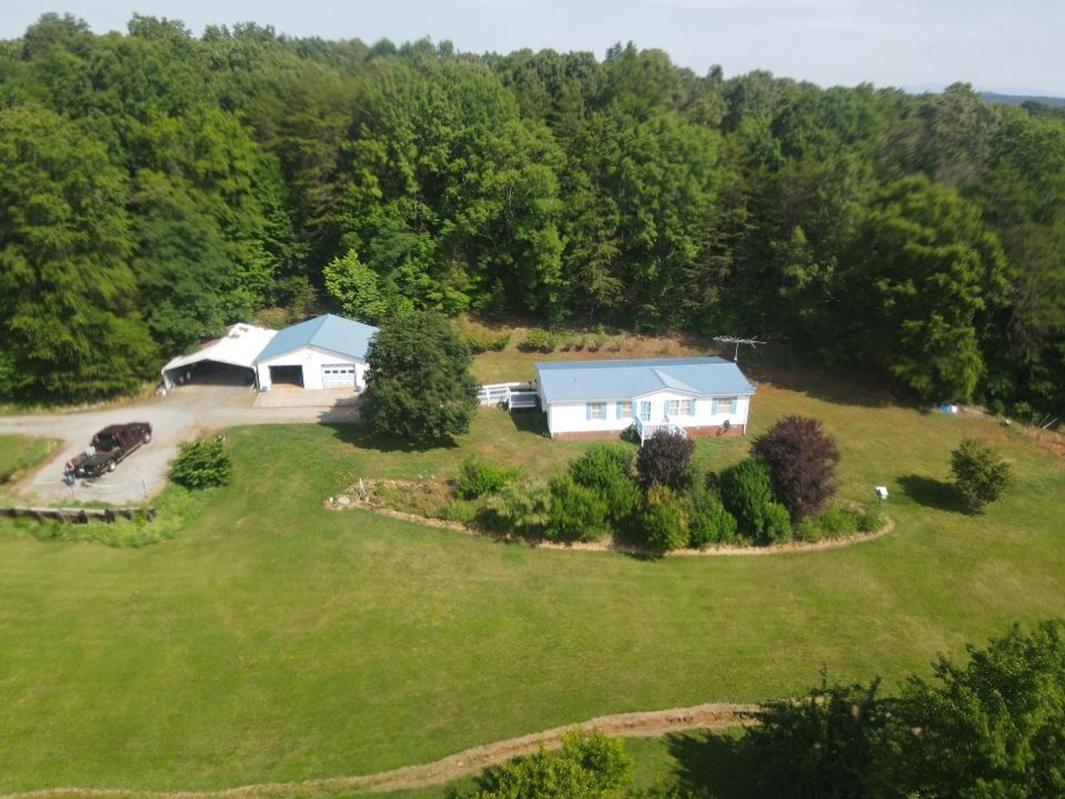 Image for 8.93 Country Acres with 1,372 sqft 3 Bed 2 Bath Home Pittsville Va