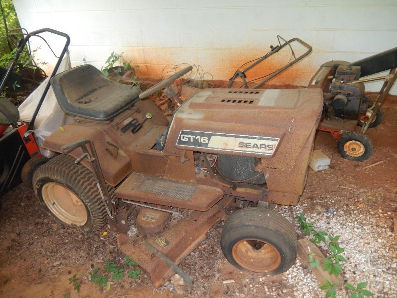 Image for Glenn & Evelyn Bertness Estate Auction