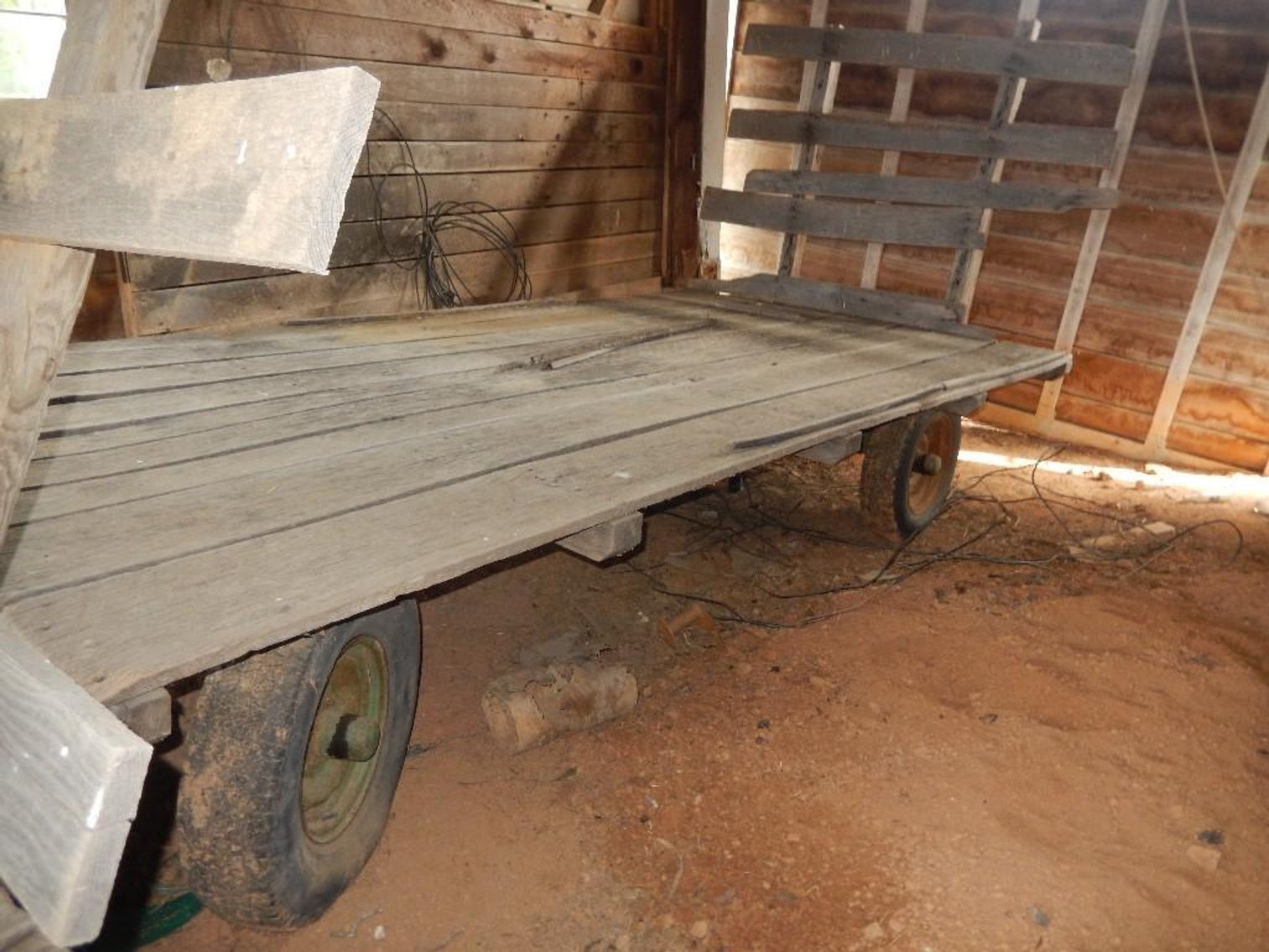 Image for Glenn & Evelyn Bertness Estate Auction