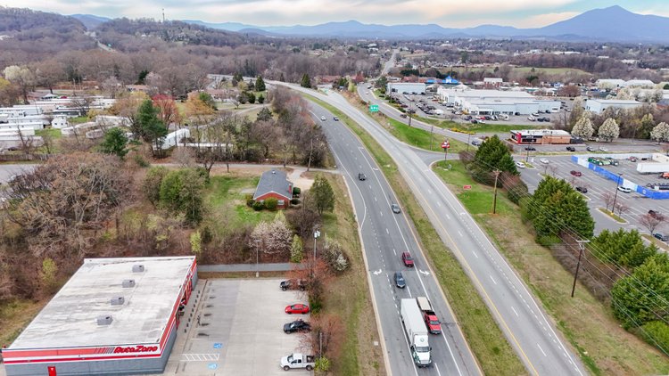 Image for 1001 E Lynchburg Salem Tpke, Bedford, VA 24523