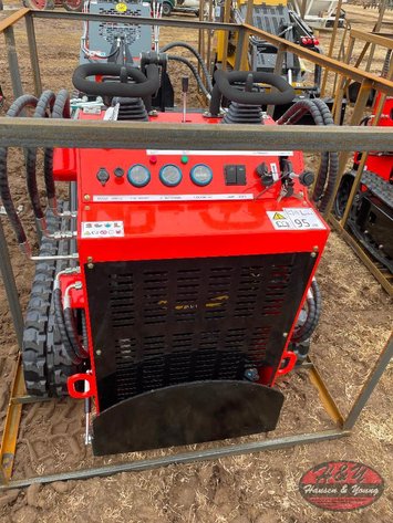 Image for Skidsteer LRT23 Loader - Red