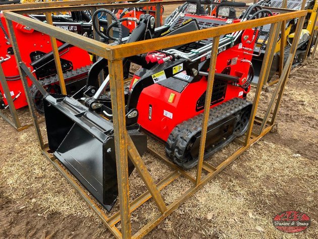 Image for Skidsteer LRT23 Loader - Red