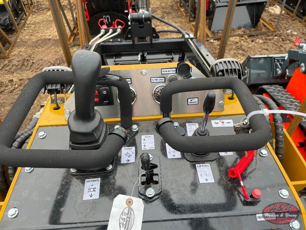 Image for Skidsteer KKTAA27 Loader - Yellow