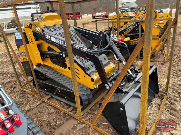 Image for Skidsteer KKTAA27 Loader - Yellow