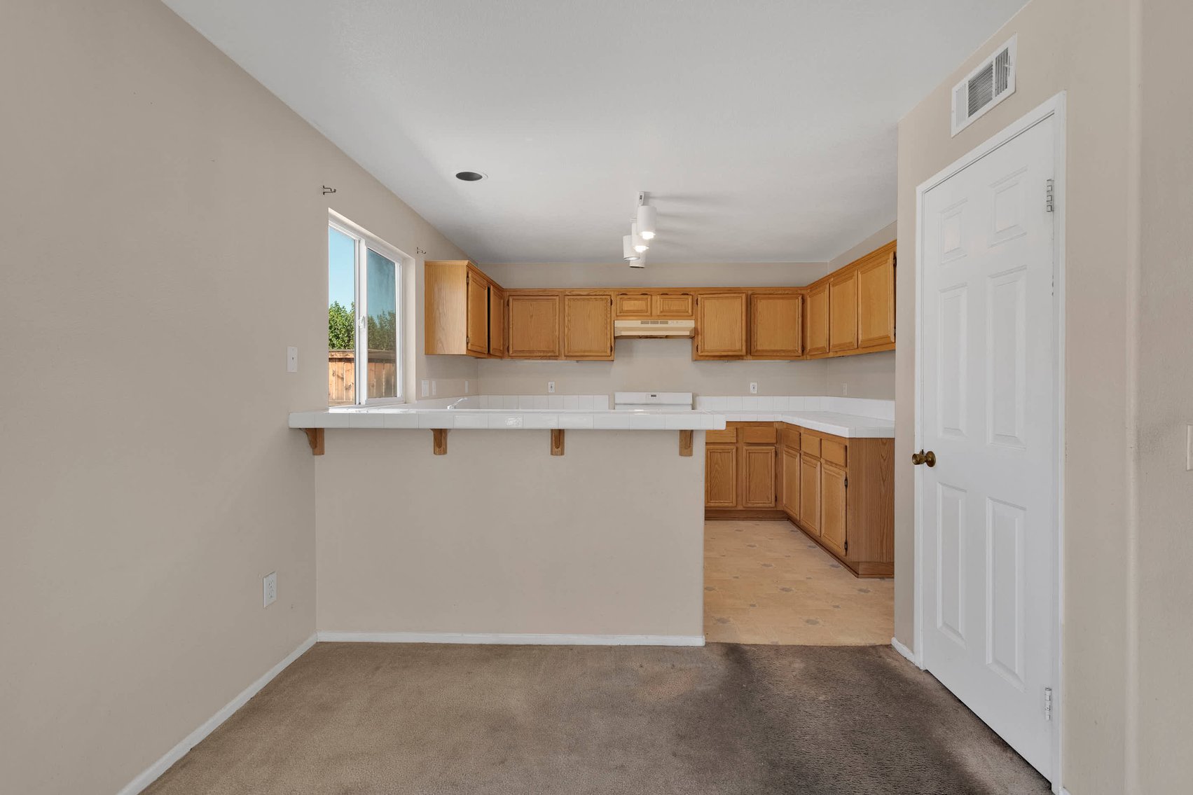 Image for Spacious 4-Bedroom Near the Park