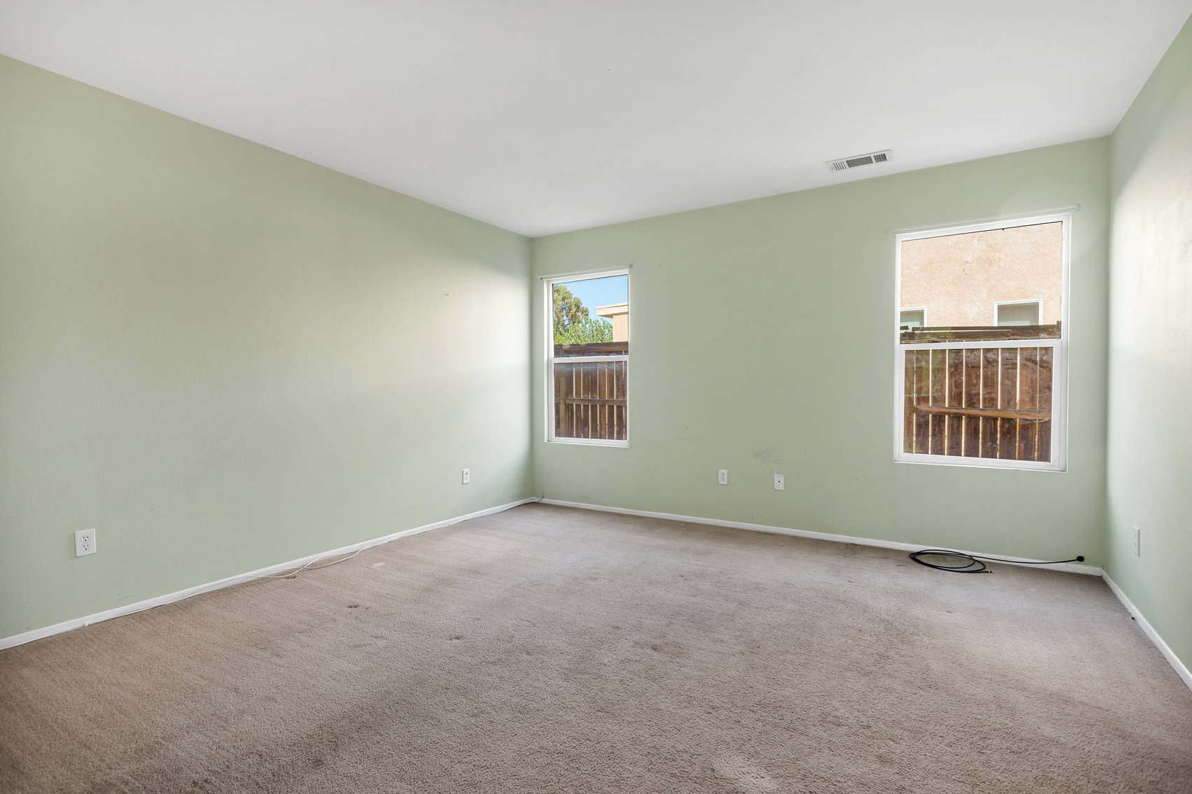 Image for Spacious 4-Bedroom Near the Park