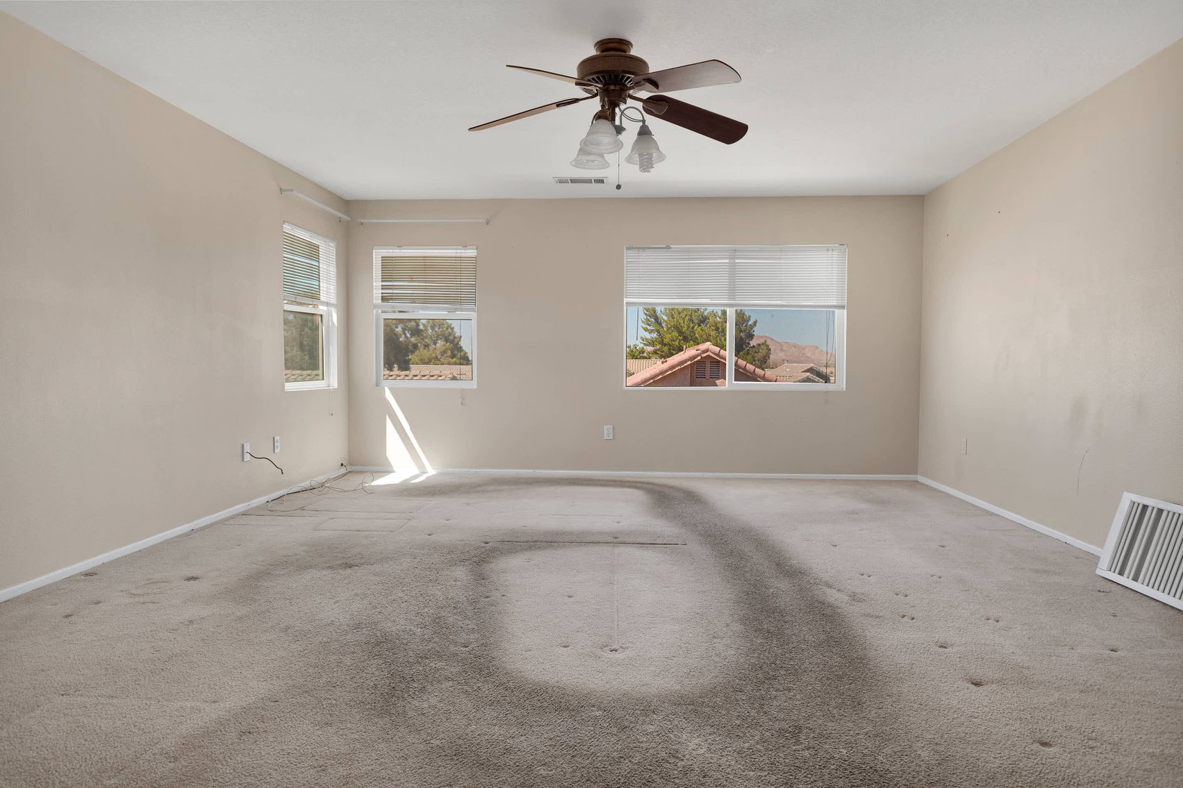 Image for Spacious 4-Bedroom Near the Park