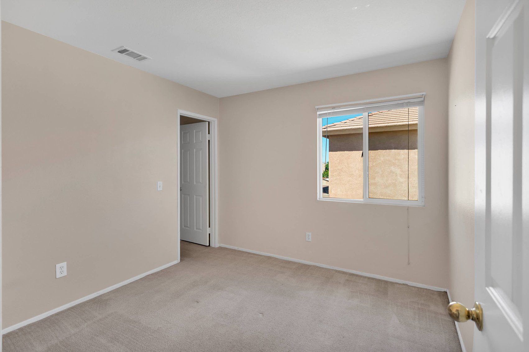 Image for Spacious 4-Bedroom Near the Park