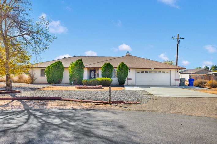 Image for Apple Valley Half Acre Retreat