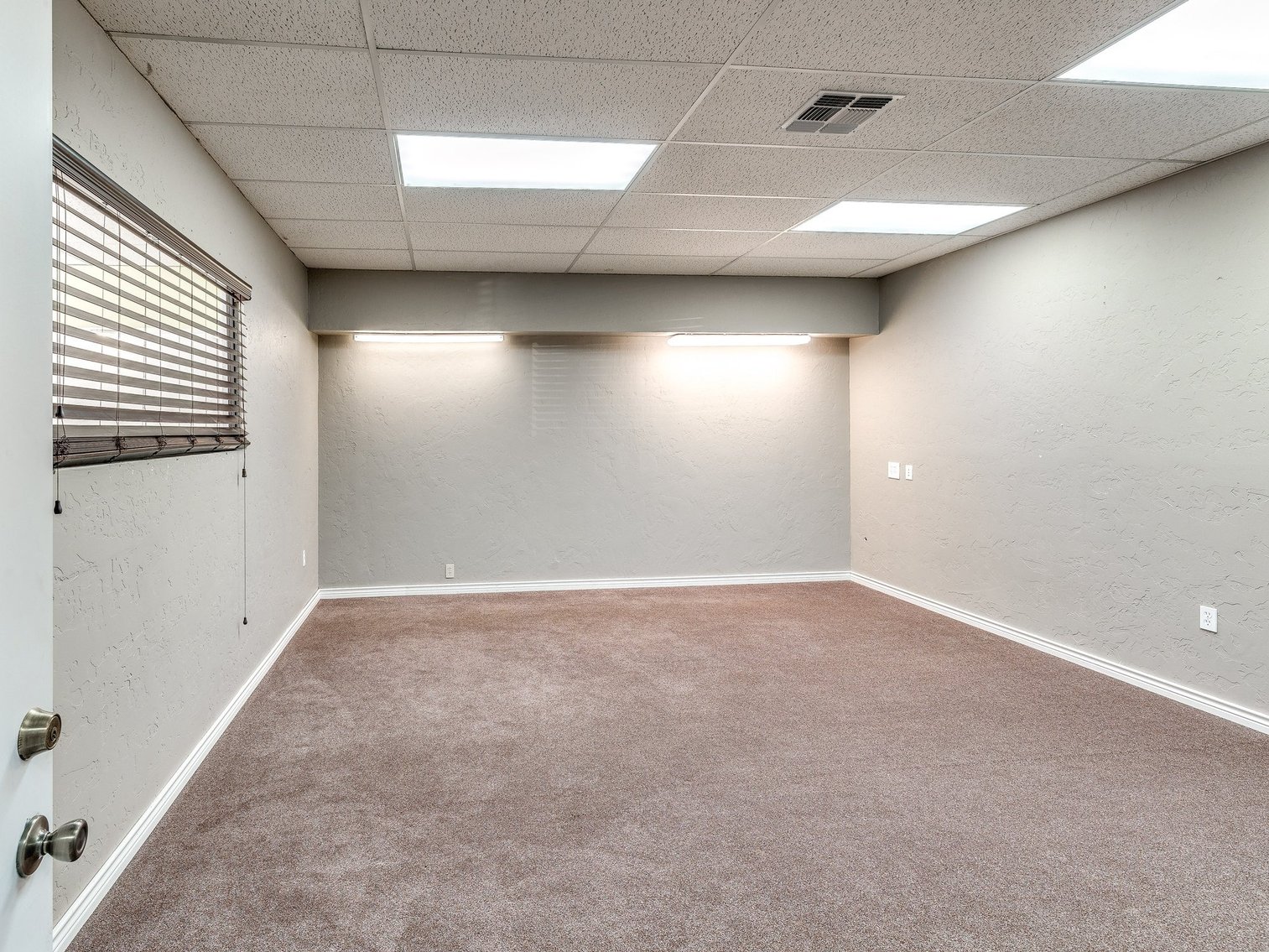 Image for 13,000' Commercial Property