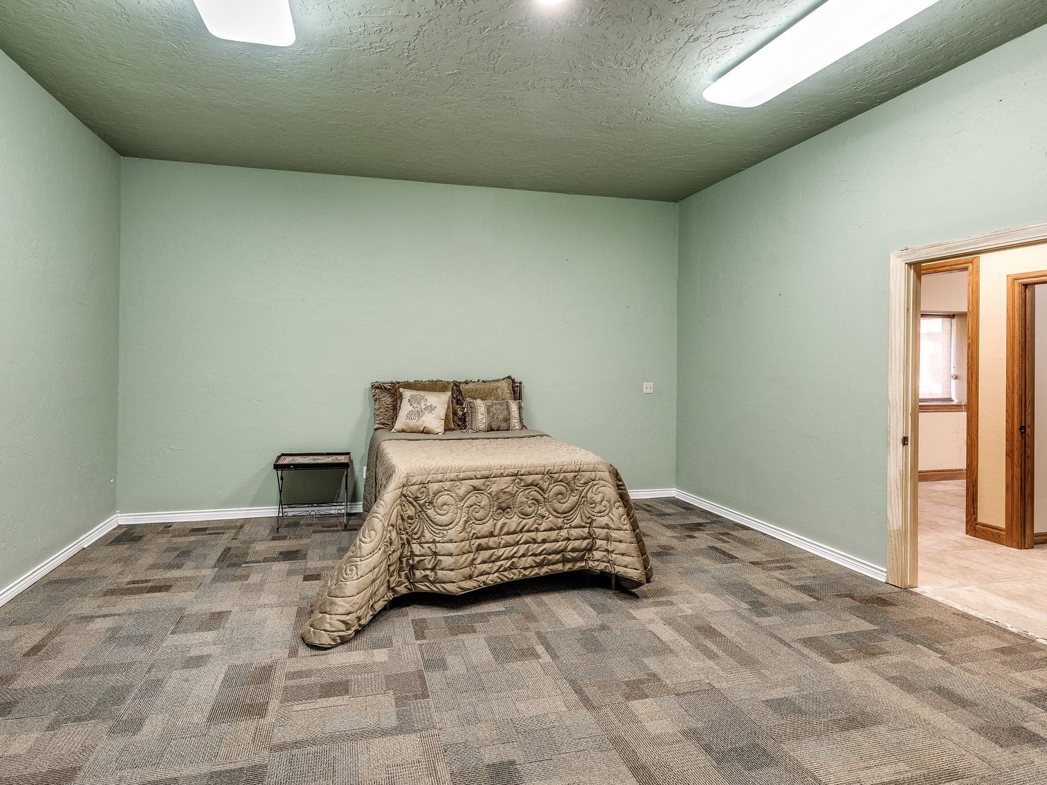 Image for 13,000' Commercial Property