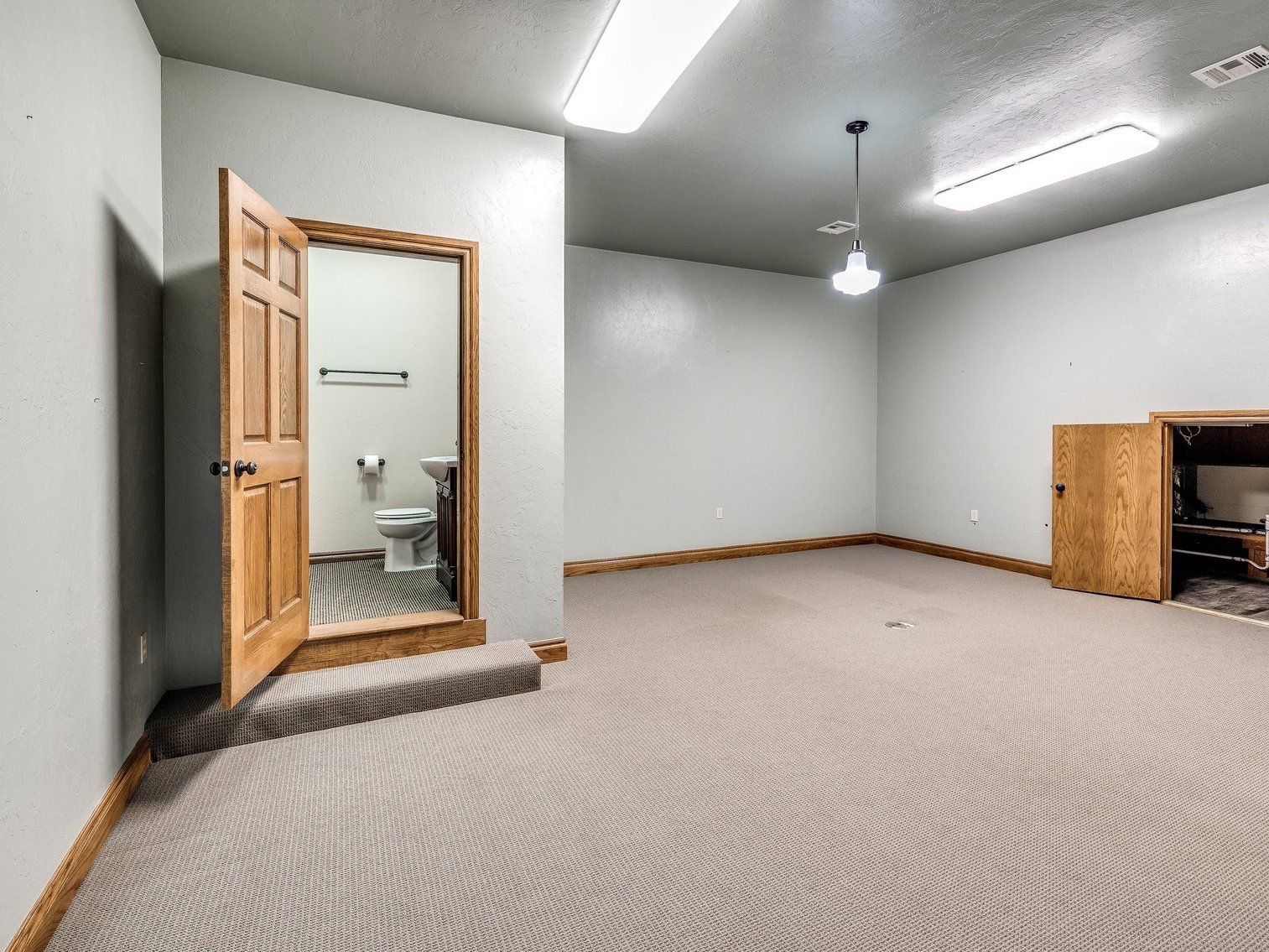 Image for 13,000' Commercial Property