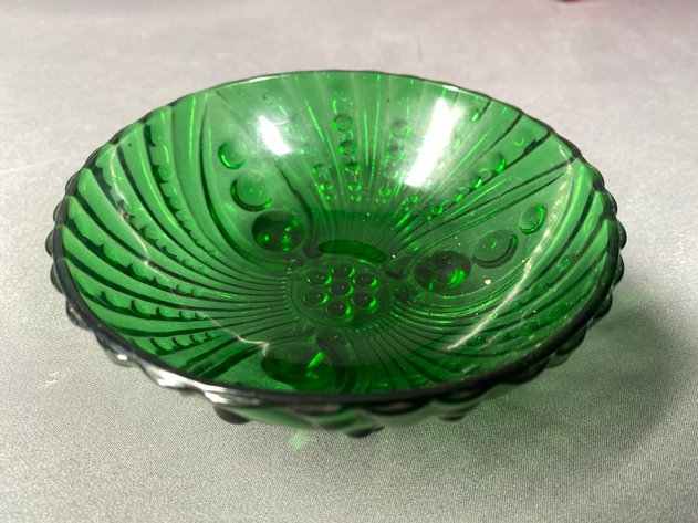 Image for (4) Vintage Glass Bowls