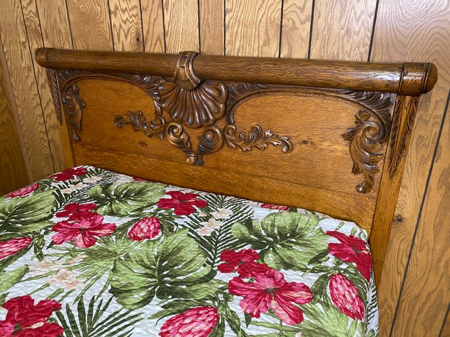 Image for Antique Oak Full-Size Bed