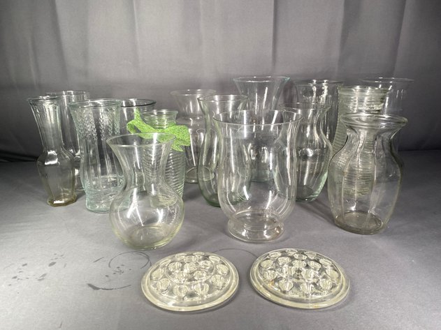 Image for (17) Glass Vases and Frogs