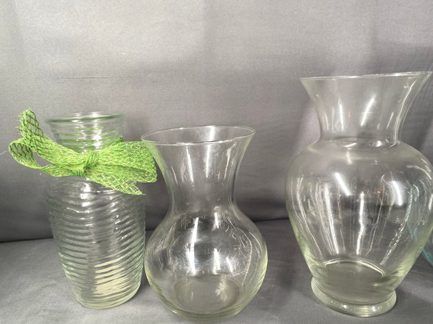 Image for (17) Glass Vases and Frogs