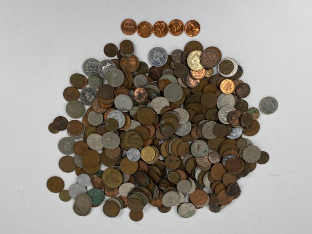 Image for (100+) International Coinage and Lincoln Head Cents