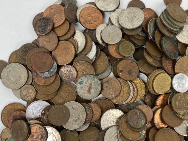 Image for (100+) International Coinage and Lincoln Head Cents