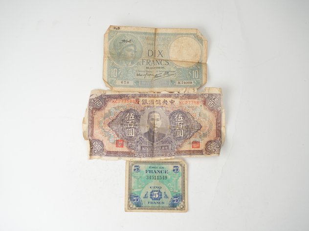 Image for Vintage International Paper Currency, 1939, 1944 French and 1943 China Notes