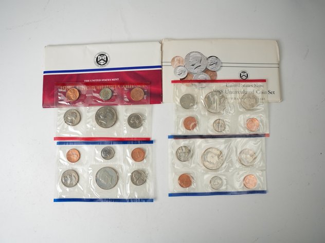 Image for (5) US Mint Uncirculated P and D Coin Sets 1984, and 1987-1990