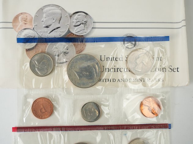 Image for (6) US Mint Uncirculated P and D Coin Sets 1984, 1987-1990, and 1998