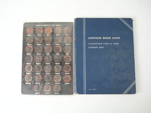 Image for (43) Lincoln Head Wheat Cents and (33) Lincoln Head Memorial Cents in Collectors' Books