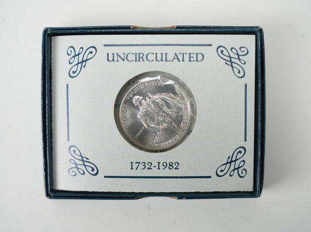 Image for (2) 1982 George Washington Commemorative Silver Half Dollar Proofs