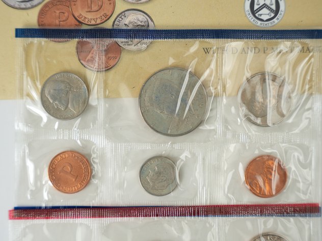 Image for (6) US Mint Uncirculated P and D Coin Sets 1984, 1987, (2) 1989, and (3) 1990