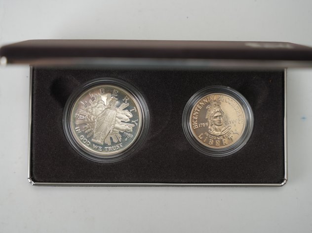 Image for 1989 US Congressional Coin Set with Silver Dollar and Clad Half Dollar