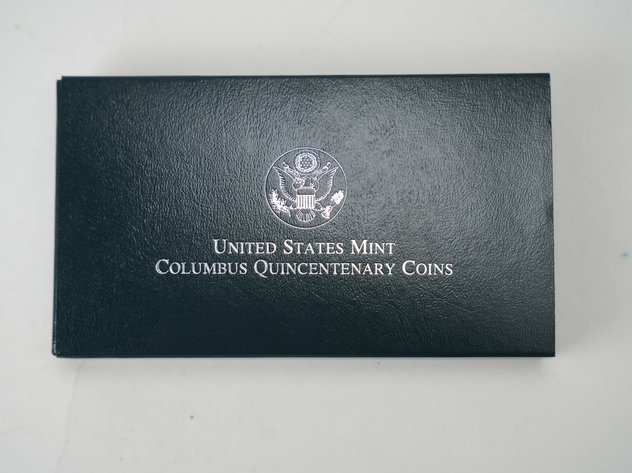 Image for 1992 Columbus Quincentenary Coin Set with Silver Dollar and Clad Half Dollar